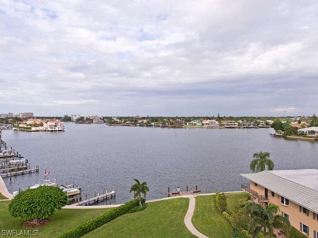 3420 Gulf Shore Blvd. #72, Naples, FL 34103
