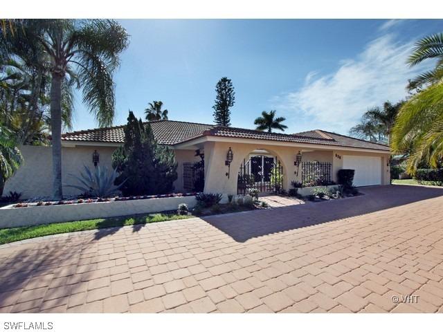 636 Cypress Way, Naples, FL