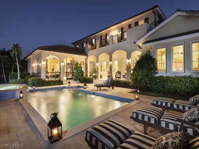 495 Bowline Dr., Naples, FL 34103