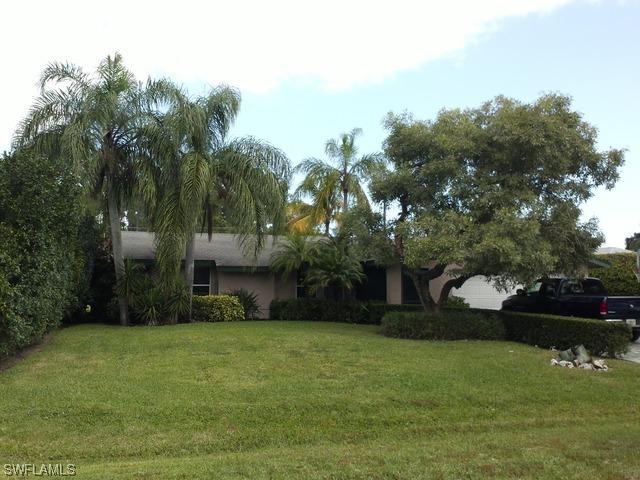 243 Willowick Dr., Naples, FL 34110