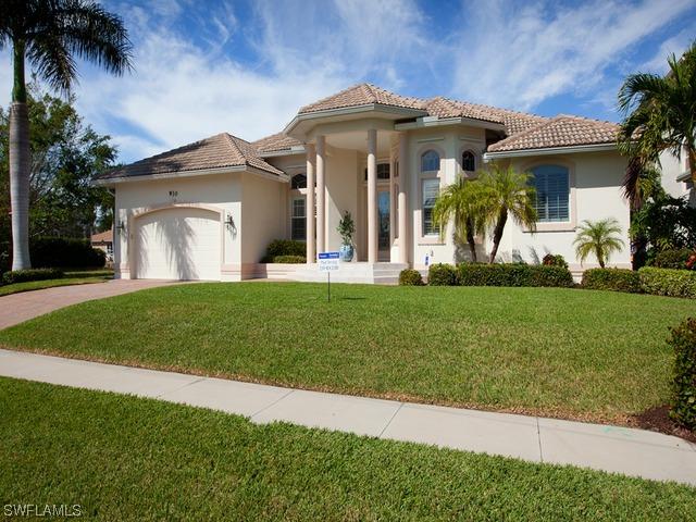 930 Moon Ct., Marco Island, FL 34145
