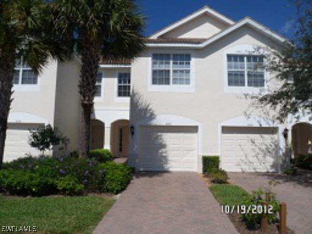 832 Hampton Cir., Naples, FL