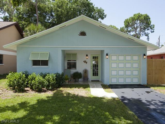 828 102nd Ave., Naples, FL 34108