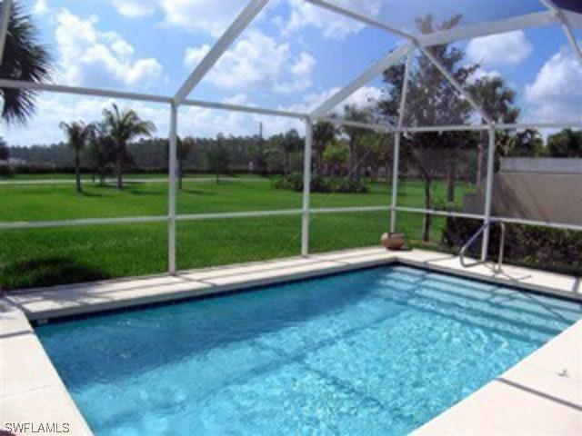 3249 Barbados Ln., Naples, FL 34119