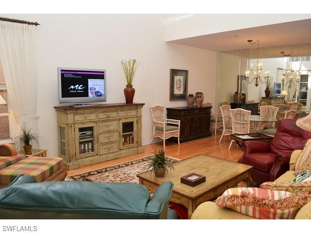 132 Amblewood Ln., Naples, FL