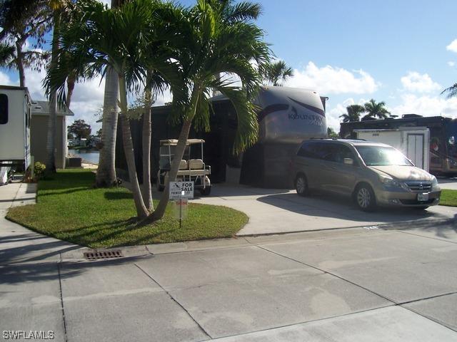 548 Cheetah Dr., Naples, FL 34114