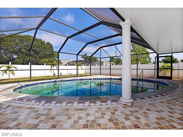 669 99th Ave., Naples, FL 34108