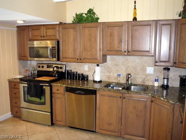 850 95th Ave., Naples, FL 34108