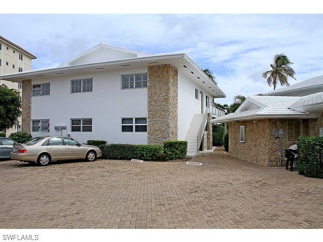 2500 Gulf Shore Blvd. #N-8, Naples, FL