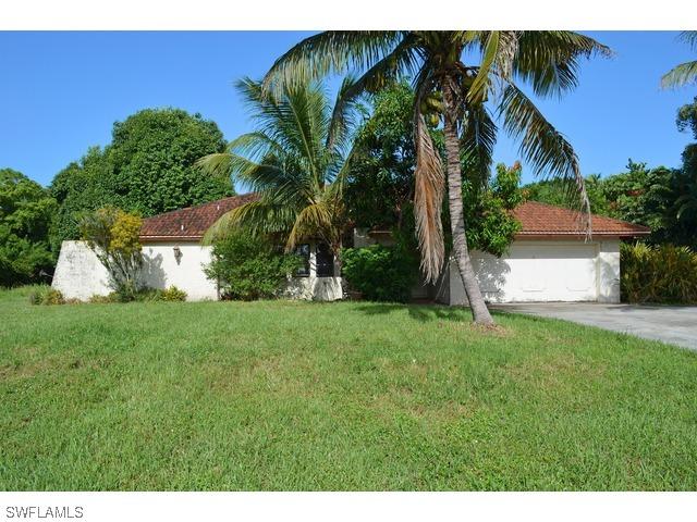 9651 Winterview Dr., Naples, FL