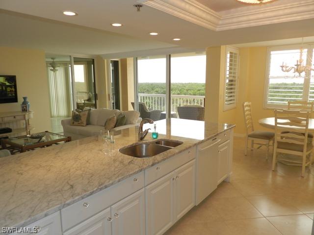 6585 Nicholas Blvd. #602, Naples, FL