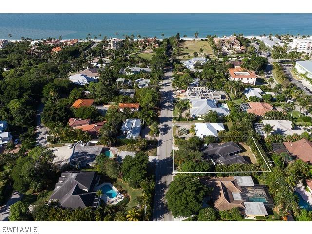 241 7th Ave., Naples, FL