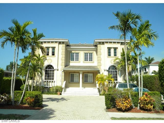 1483 Chesapeake Ave., Naples, FL 34102