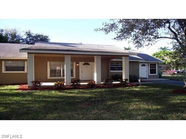 2195 Harbor Ln., Naples, FL 34104