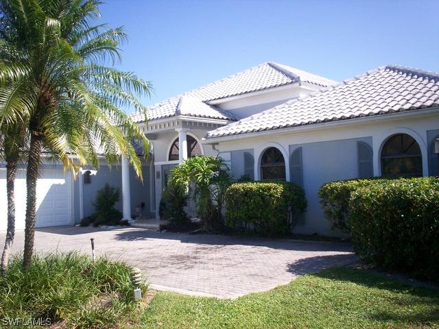 7016 Trail Blvd., Naples, FL 34108