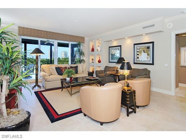 7575 Pelican Bay Blvd. #204, Naples, FL