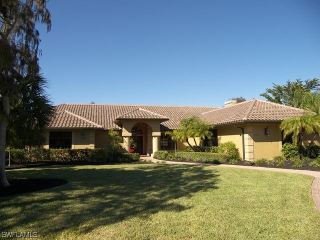 1932 Empress Ct., Naples, FL