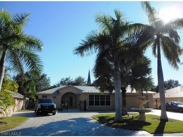 48 Wickliffe Dr., Naples, FL 34110