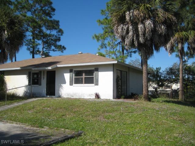 2877 Van Buren Ave., Naples, FL