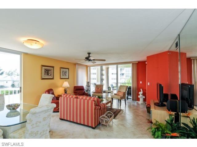 40 Seagate Dr., Naples, FL