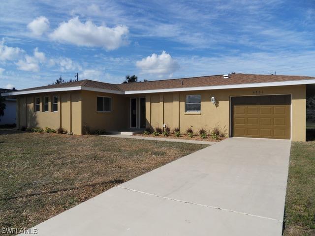 4201 22nd Pl., Naples, FL 34116