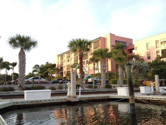 807 River Point Dr., Naples, FL