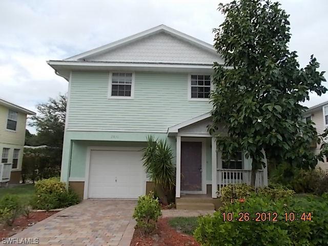 2830 Lakeview Dr., Naples, FL 34112