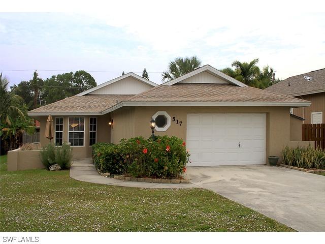 517 92nd Ave., Naples, FL 34108