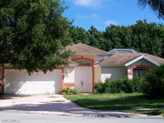 1435 Vintage Ln., Naples, FL 34104