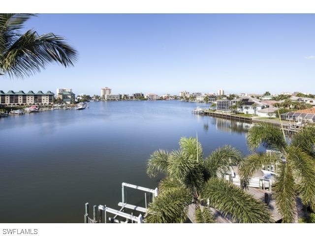 9207 Vanderbilt Dr. #1, Naples, FL 34108