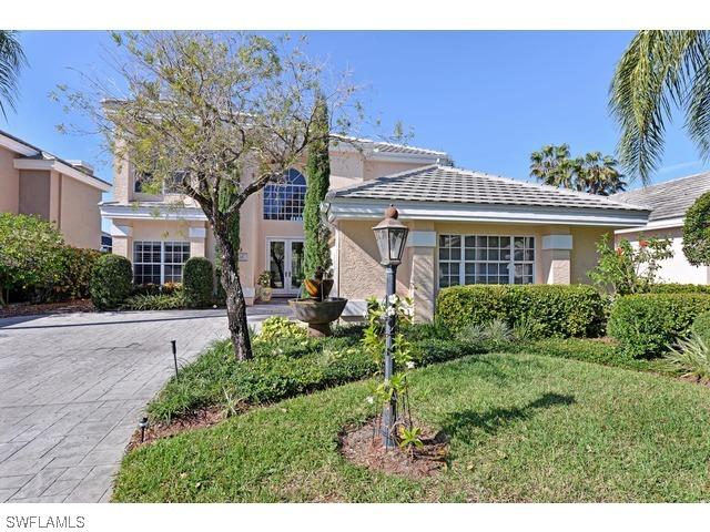 62 Fountain Cir., Naples, FL 34119