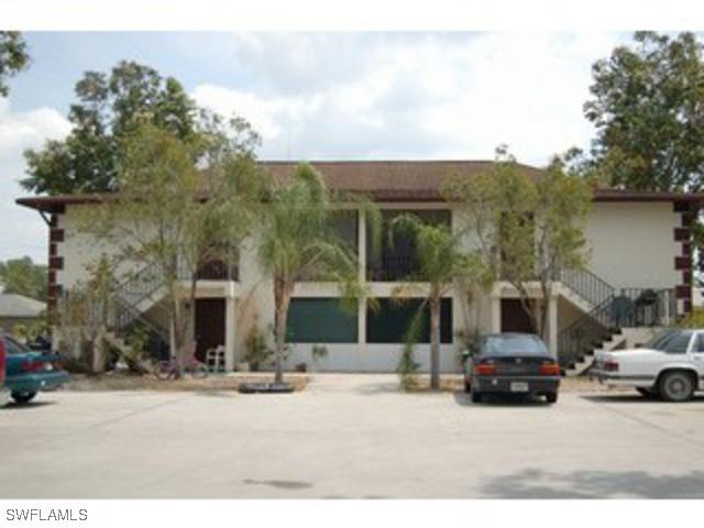 4201 Gulfstream Dr., Naples, FL 34112