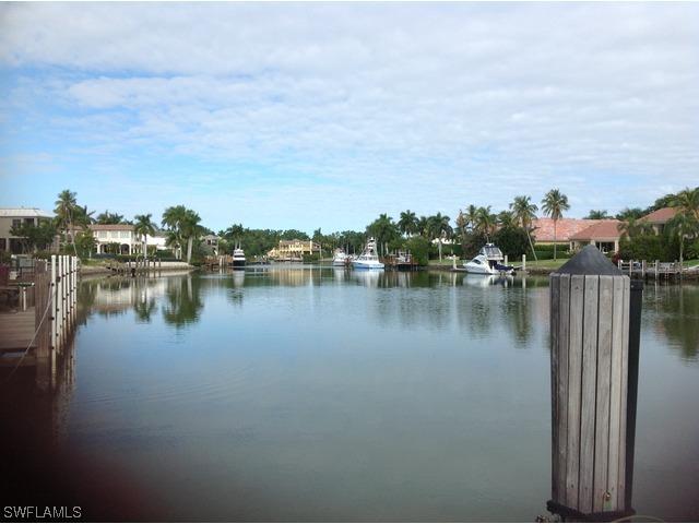 1035 Spyglass Ln., Naples, FL