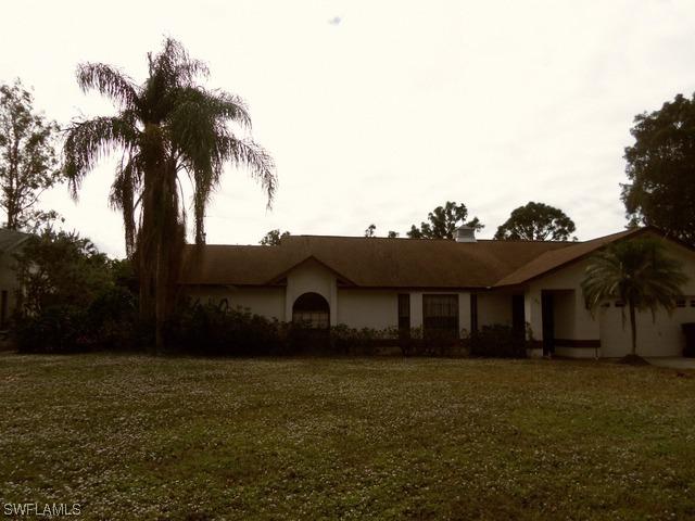 186 Wickliffe Dr., Naples, FL 34110