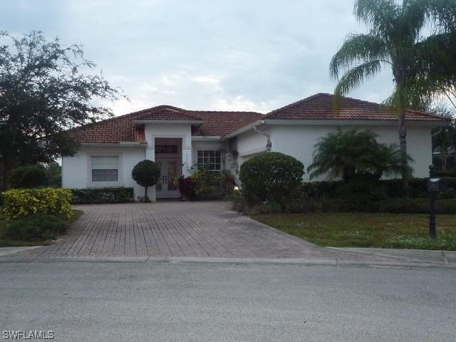 2790 Amberwood Ct., Naples, FL 34120