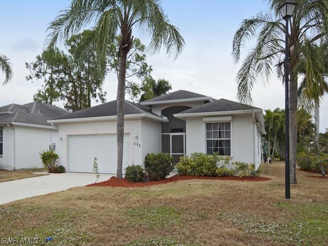 295 Stanhope Cir., Naples, FL 34104