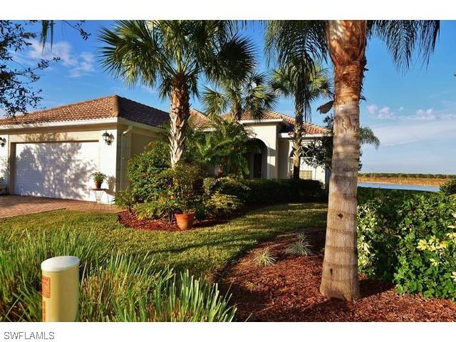 2258 Heydon Cir., Naples, FL 34120