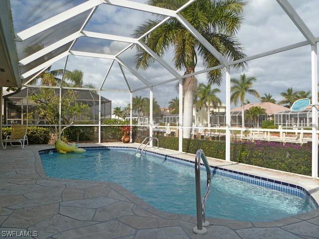 395 Edgewater Ct., Marco Island, FL