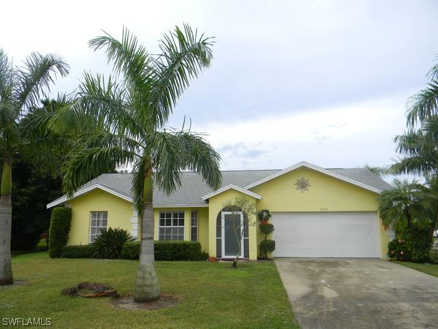 1117 Vinca Ln., Naples, FL