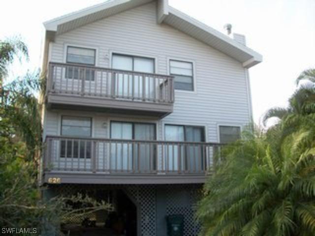 626 111th Ave., Naples, FL 34108