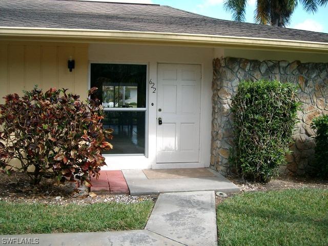 622 Palm View Dr., Naples, FL