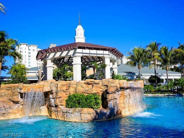 275 Indies Way #404, Naples, FL 34110