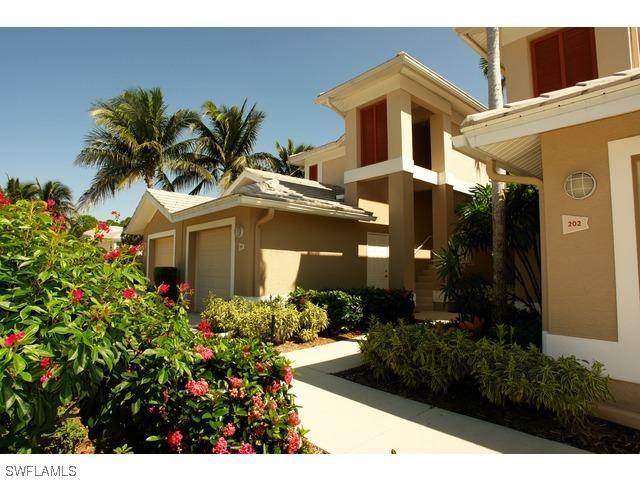 866 Carrick Bend Cir. #201, Naples, FL 34110