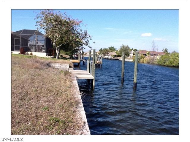 413 NW 39th Ave., Cape Coral, FL 33993