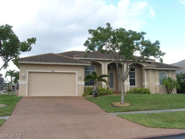 307 Edgewater Ct., Marco Island, FL