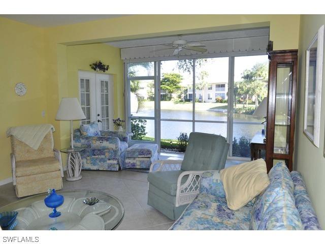 654 Wiggins Lake Dr. #102, Naples, FL