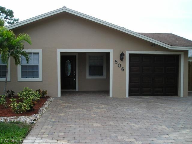 806 93rd Ave., Naples, FL 34108