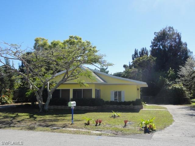 1030 Rosemary Ln., Naples, FL