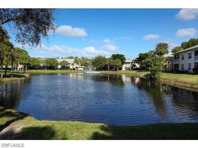 668 Wiggins Lake Dr., Naples, FL