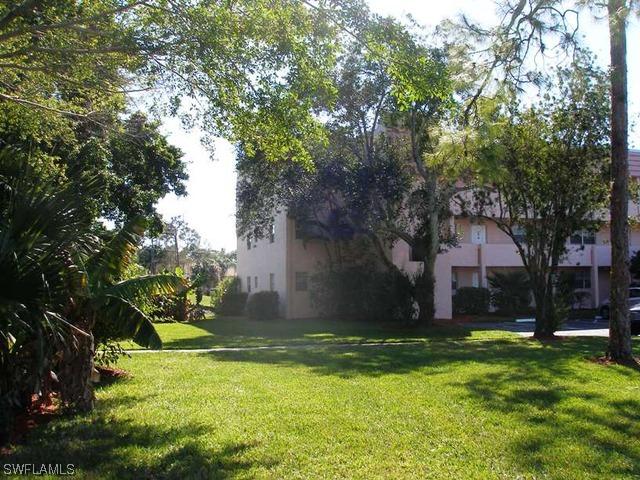 200 Forest Lakes Blvd. #301, Naples, FL